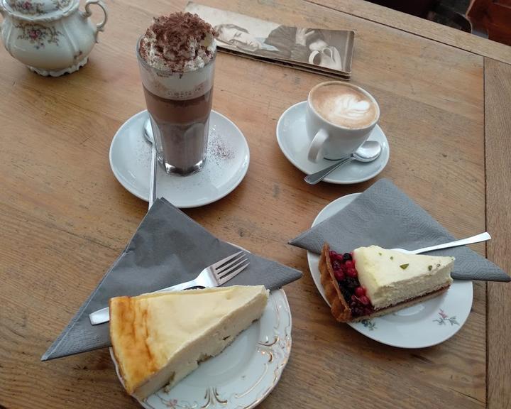 Cafe Heinrich